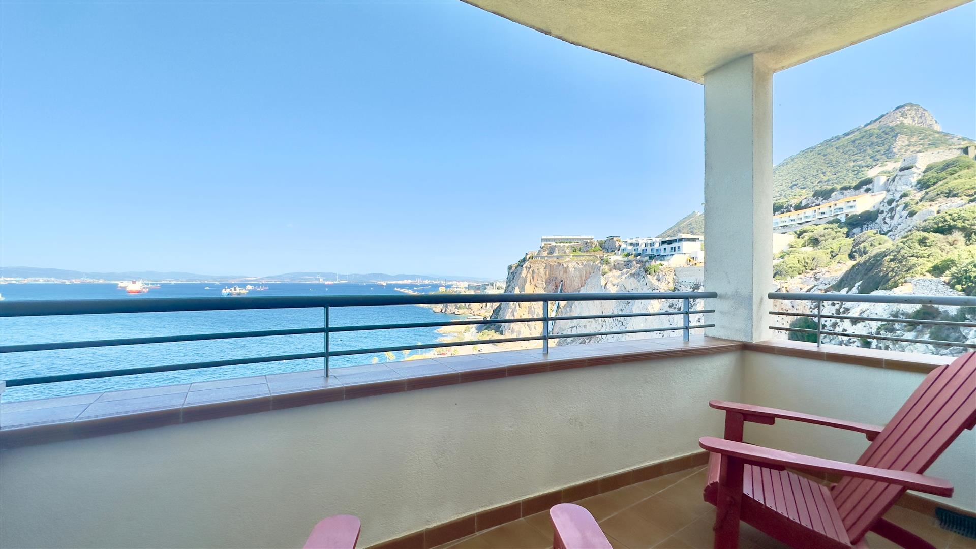 Image of House - 2 Bedrooms - 1 Bathrooms for Sale in South District-Gibraltar, Image 5